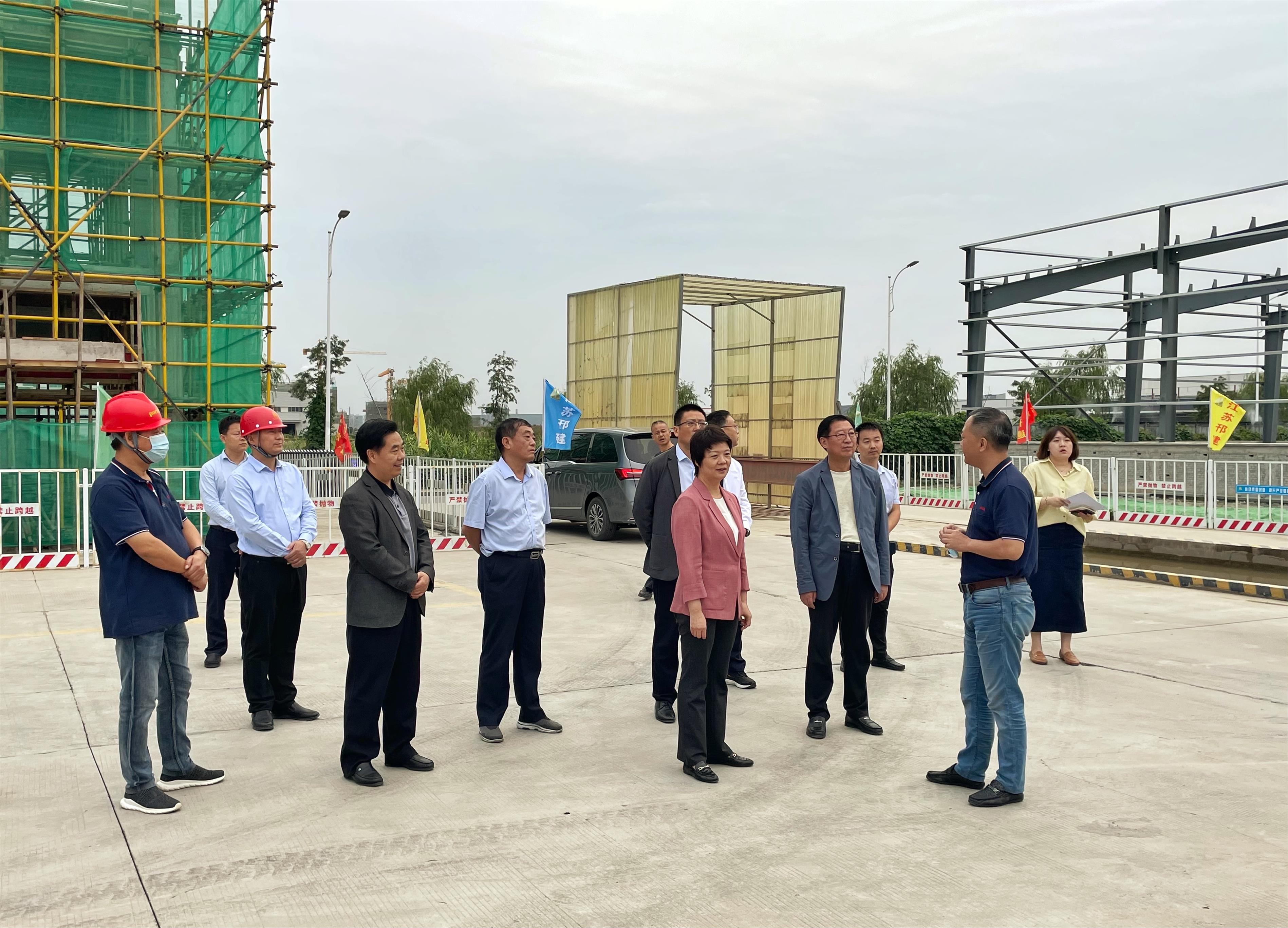 圖1-6、張寶娟書記調(diào)研保來得新廠區(qū)項(xiàng)目.jpg